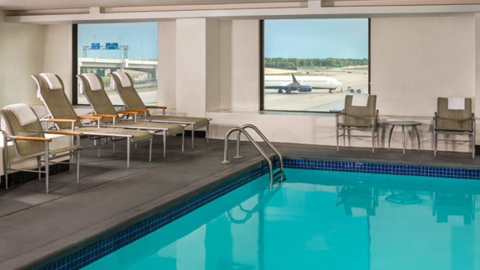 Swimming-pool-Westin-Detroit-Metropolitan-Airport